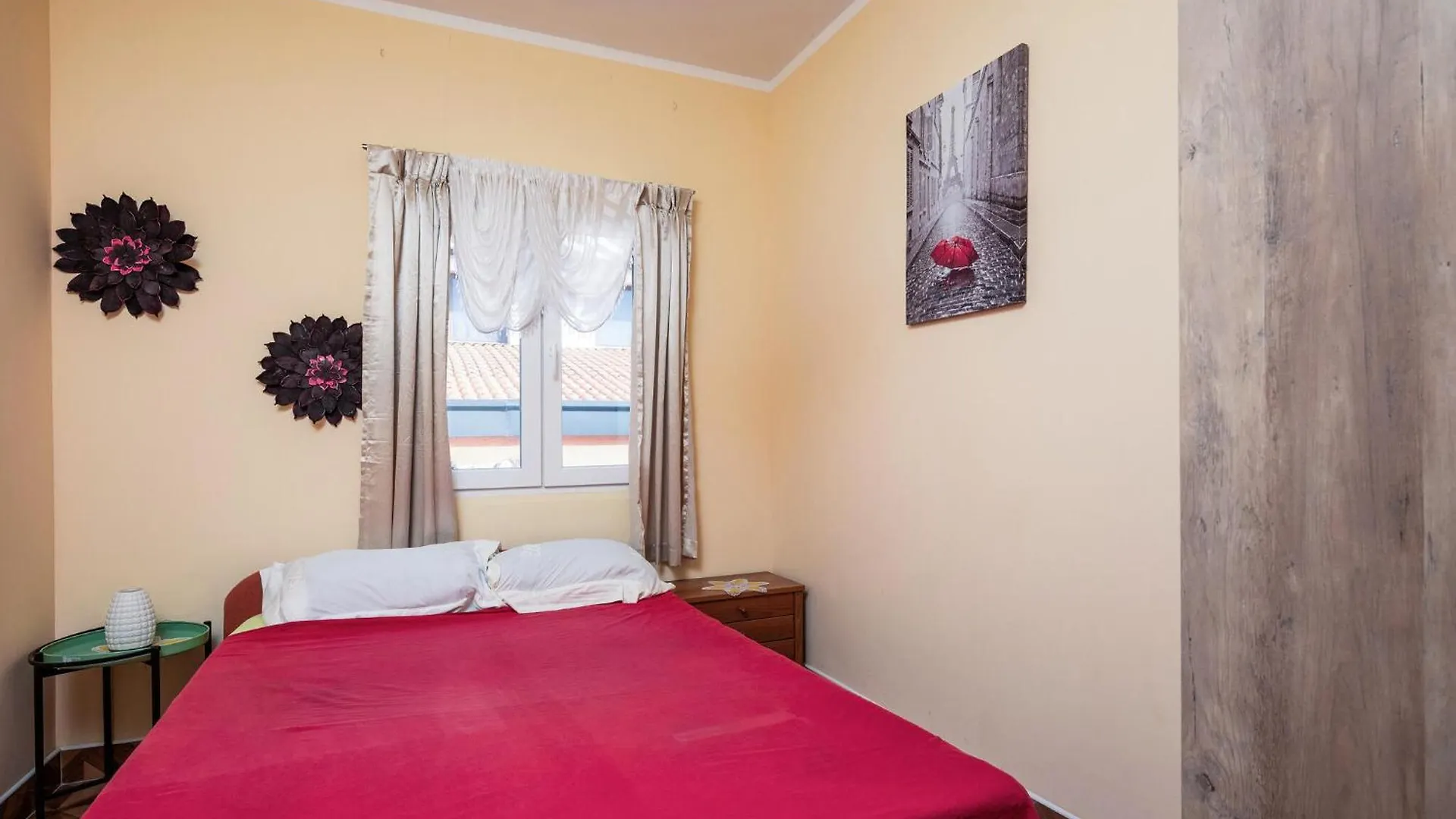 Holiday home 3 Bedroom Beautiful Apartment In Pula