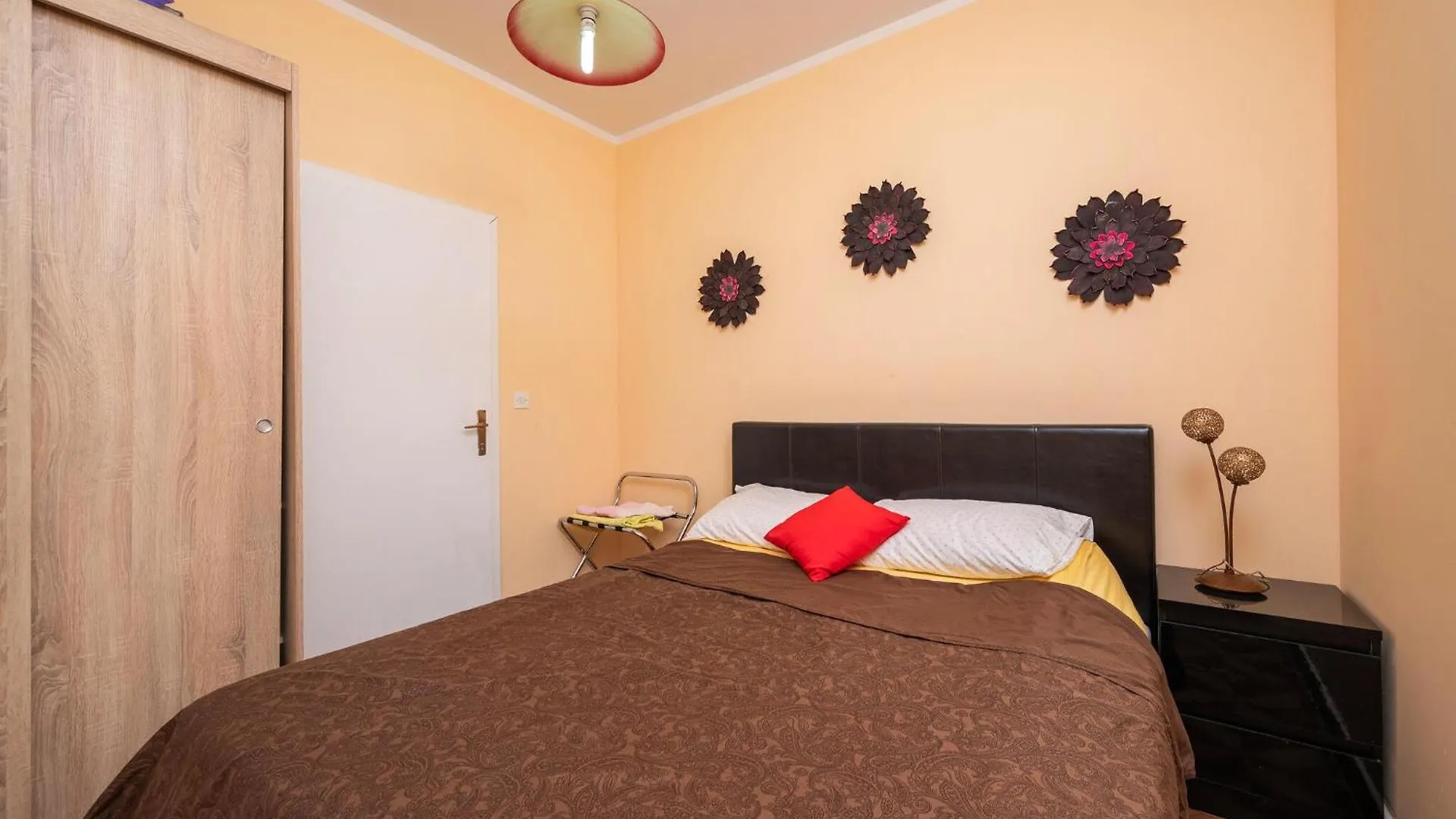 3 Bedroom Beautiful Apartment In Pula Holiday home