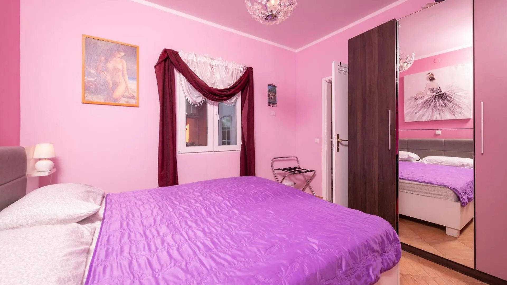 Holiday home 3 Bedroom Beautiful Apartment In Pula Croatia