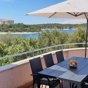Seafront Apartmán