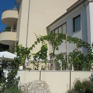 Apartments La Vita E Il Mare Apartman